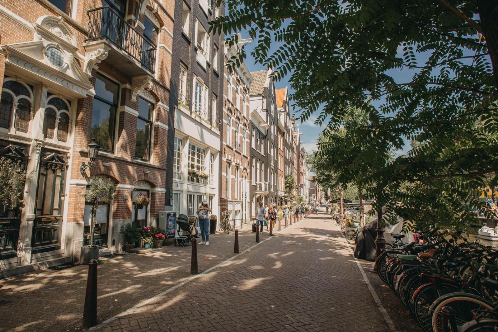 Follow Your Heart In Amsterdam Bagian luar foto