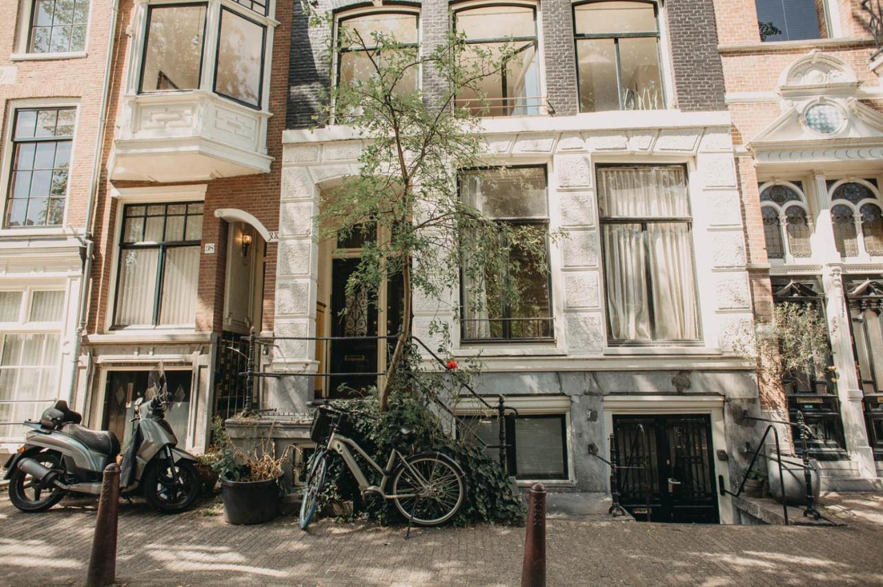 Follow Your Heart In Amsterdam Bagian luar foto
